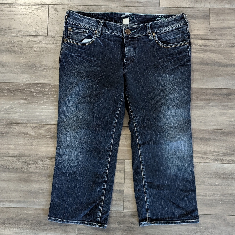 Ladies Jean Capris